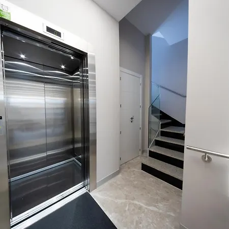 Palacio De Yolanda Tres Cruces * Zamora