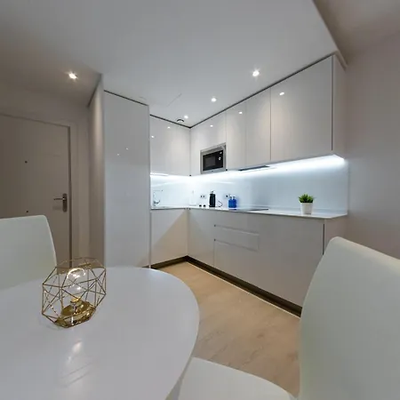 Palacio De Yolanda Tres Cruces